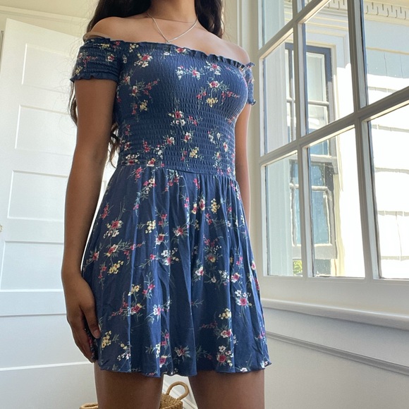 CLOSET SALE- Garage Floral Women’s Off the Shoulder Romper - Picture 2 of 5